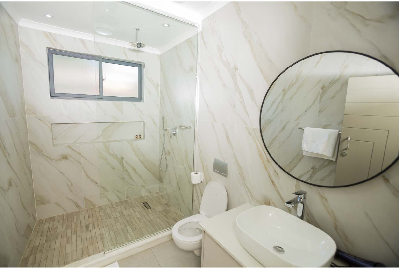 Standard Room - Bathroom Facilities
