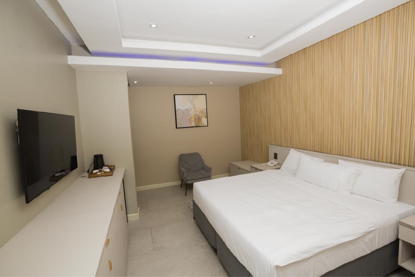 Executive Room - Bathroom Detail